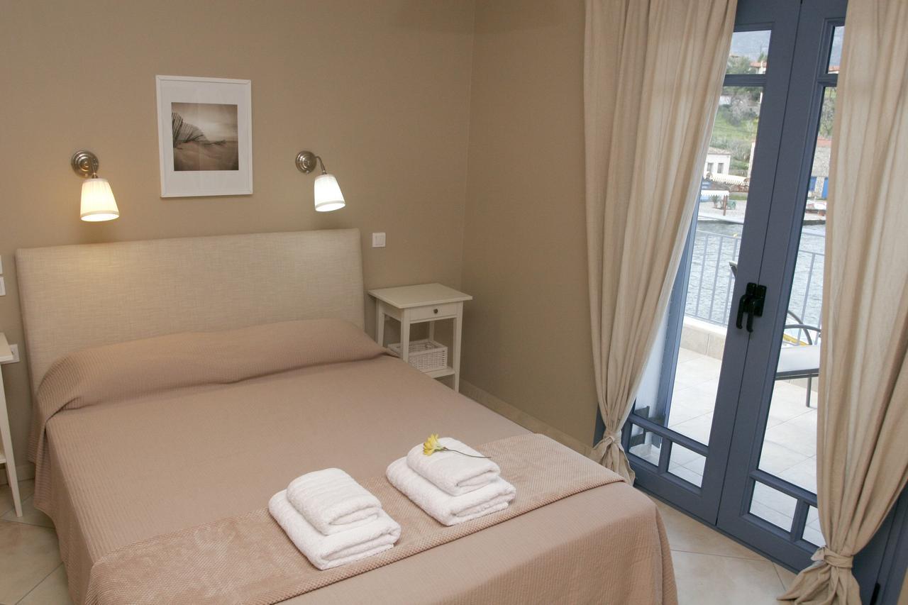 Boutique Hotel Iasmos Trizonía Buitenkant foto