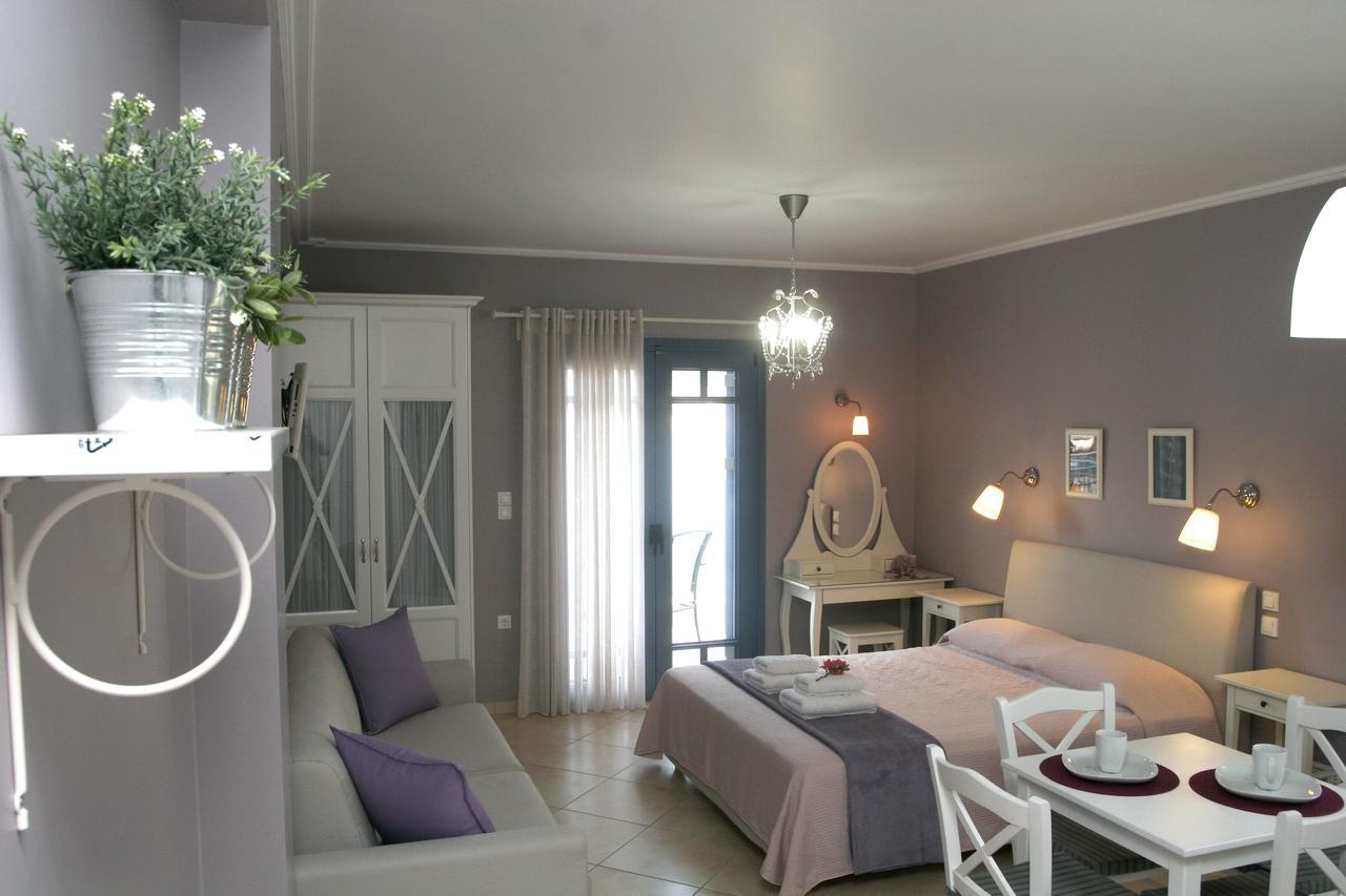 Boutique Hotel Iasmos Trizonía Buitenkant foto
