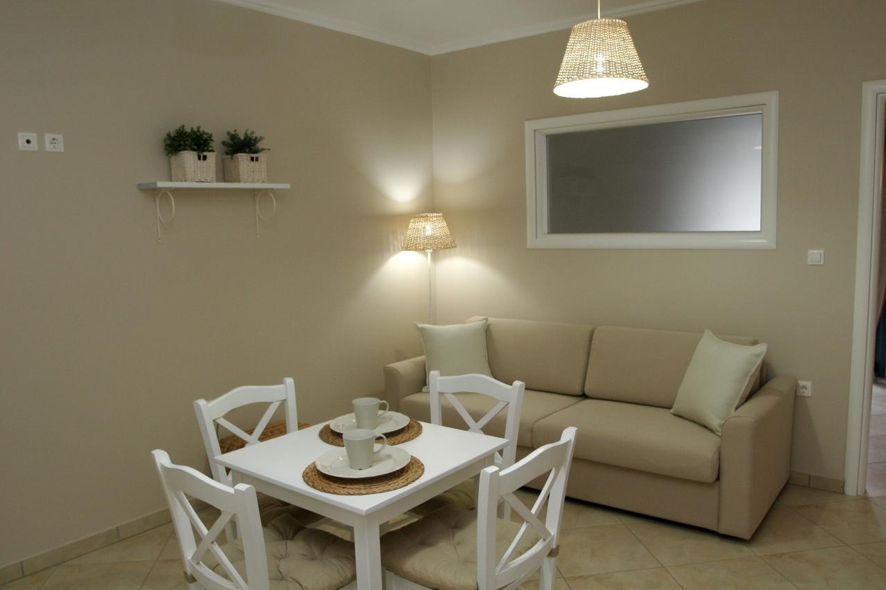 Boutique Hotel Iasmos Trizonía Buitenkant foto