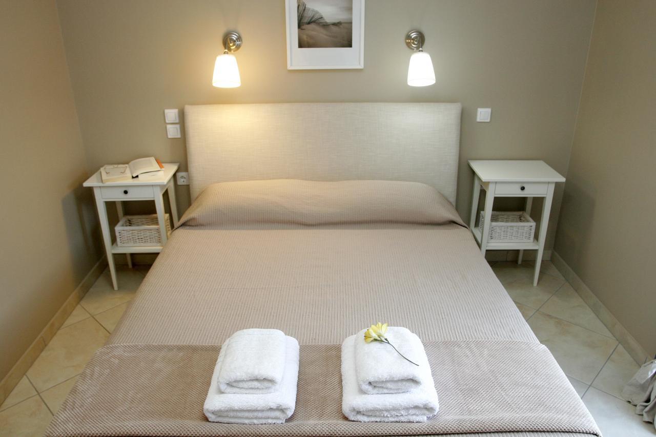 Boutique Hotel Iasmos Trizonía Buitenkant foto