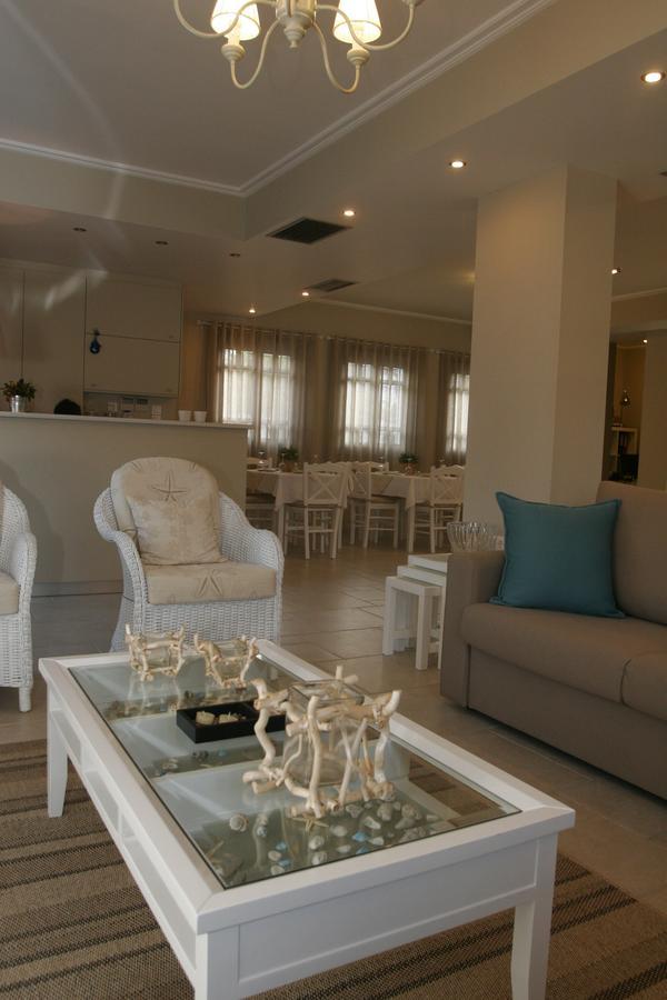 Boutique Hotel Iasmos Trizonía Buitenkant foto